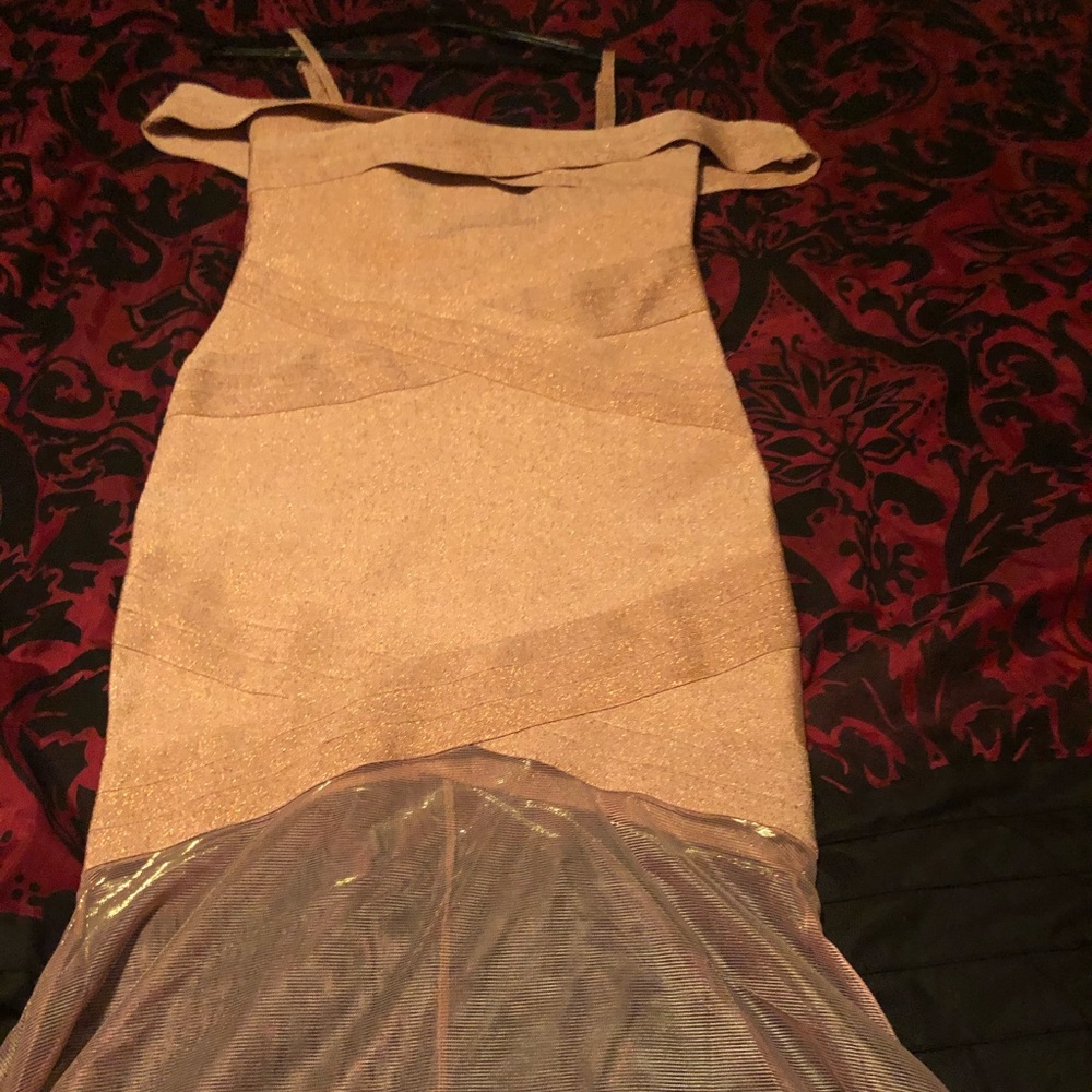 Party Dresses - Picture 2 of 8